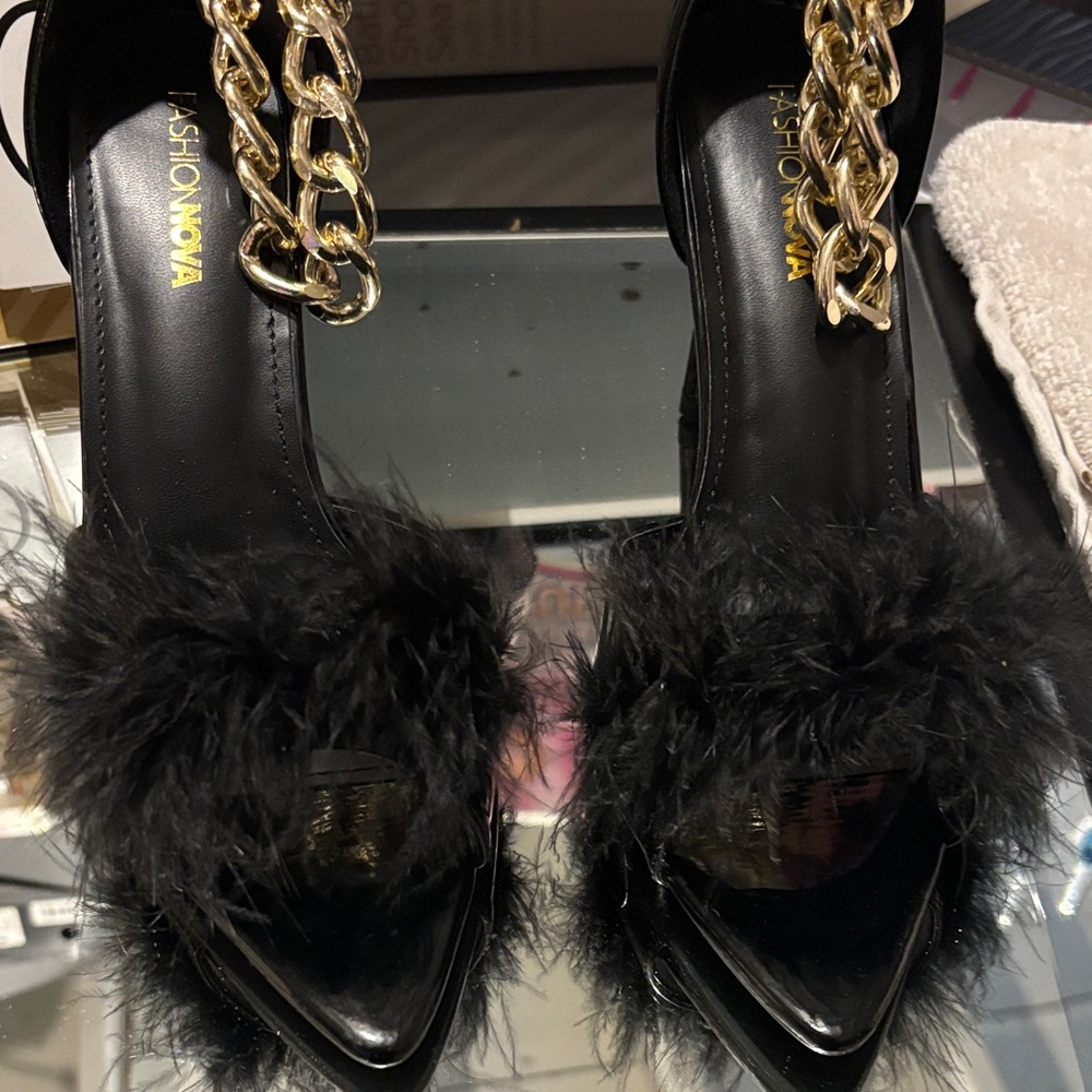 Fashion Nova Black Heels with Gold Chain and Feather Detail